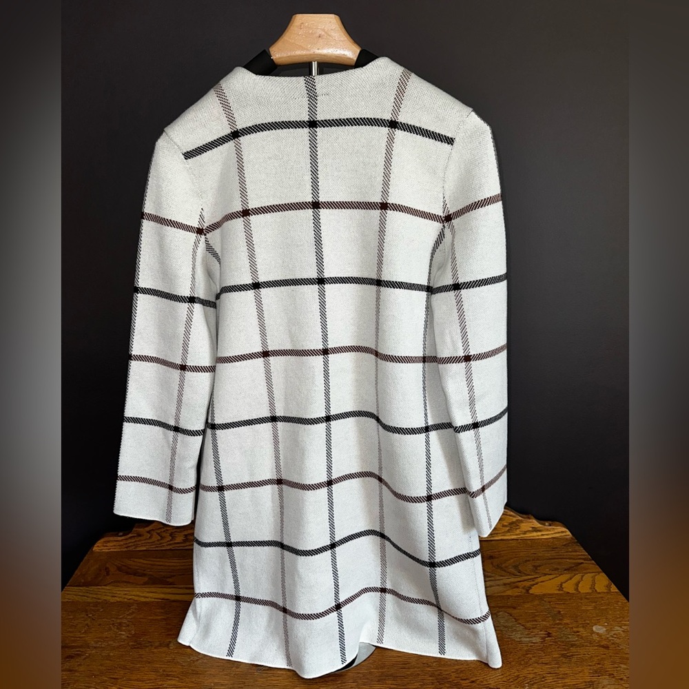 NWT!!. Ann Taylor Brown and White Textured Jacket - Picture 4 of 5